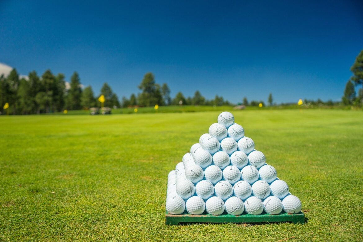 Mastering the Fairway: Essential Golf Etiquette for Beginners